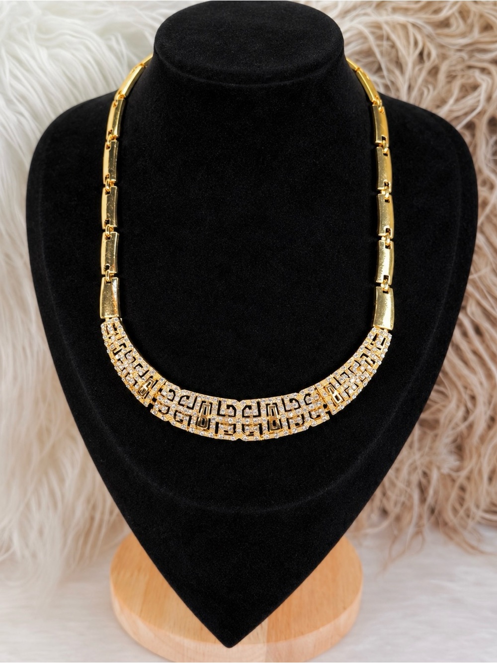 Pretty goldtone, bling statement necklace